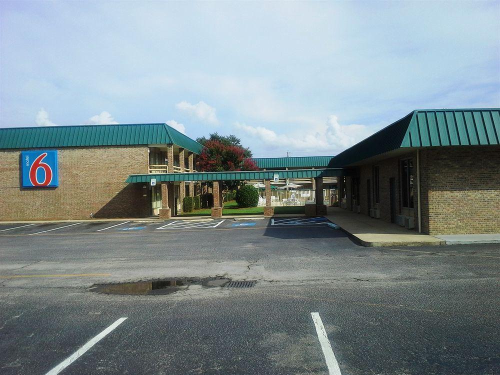 Motel 6 Columbia - University Of South Carolina ภายนอก รูปภาพ