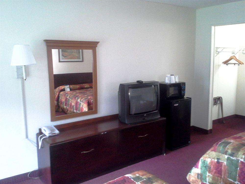 Motel 6 Columbia - University Of South Carolina ภายนอก รูปภาพ